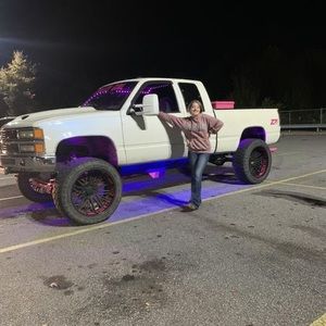 Meet your Posher, Justina